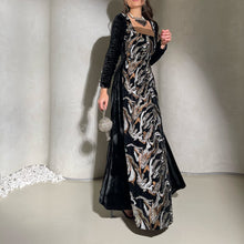 Load image into Gallery viewer, Velvet black

